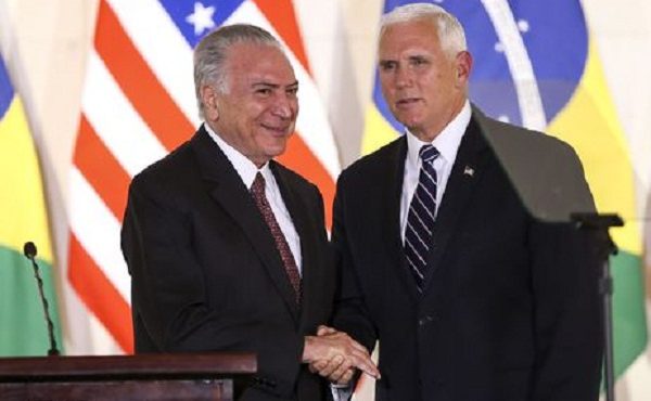 Vice-presidente dos EUA pede mais apoio do Brasil para ‘isolar’ governo da Venezuela