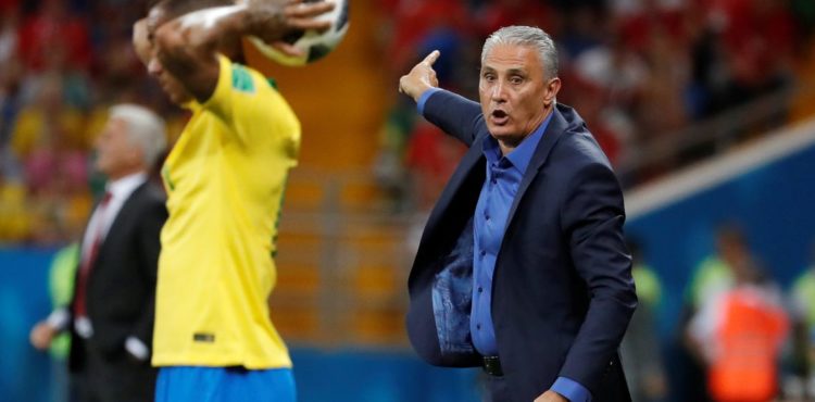 Tite renova com a seleção brasileira até a Copa do Mundo de 2022