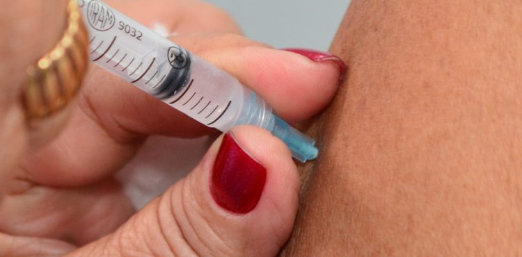 Na véspera do encerramento, campanha de vacinação contra a gripe não atingiu 8,6 milhões de pessoas