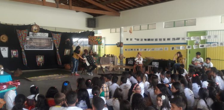 Escola municipal celebra Dia do Nordestino com atividades educativas e culturais em Petrolina