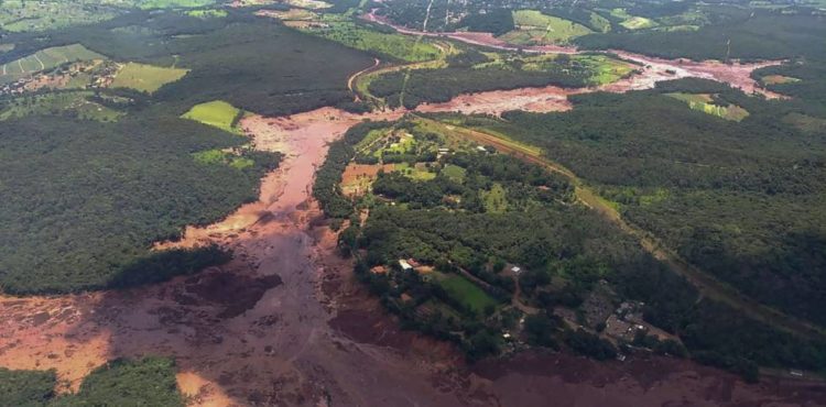 Tudo indica que barragem se rompeu por liquefação, diz autoridade de Minas Gerais