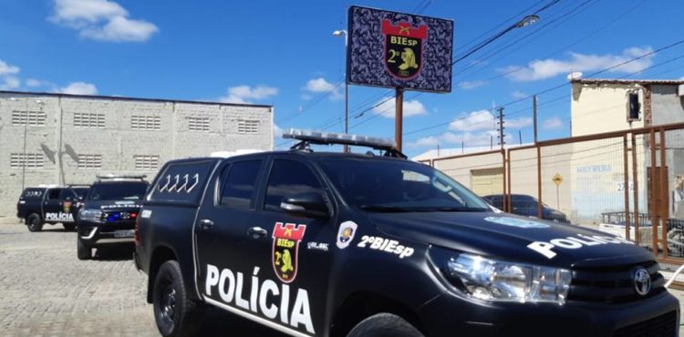 Em nota, Polícia Militar de Pernambuco afirma que jovens haviam sido liberados e investiga caso
