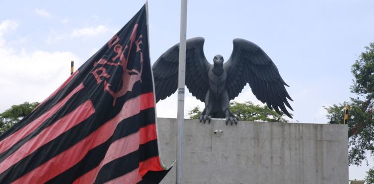 Flamengo manterá salários das vítimas do incêndio