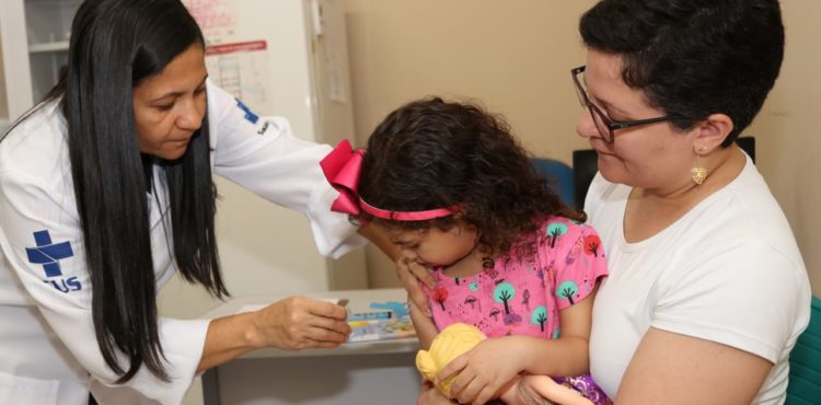 Um milhão de pessoas serão vacinadas neste mês no estado pernambucano