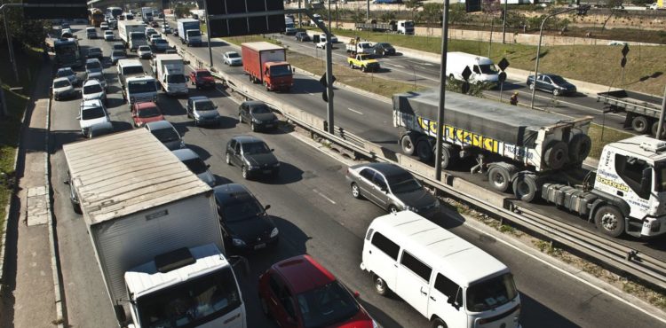 Feriado de Natal registra 50 mortes e quase mil feridos nas rodovias