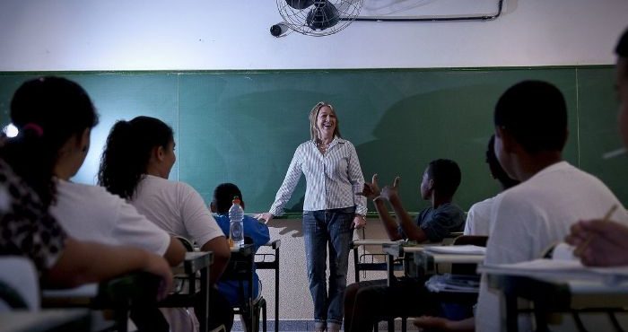 Governo de Pernambuco vai recorrer de decisão que suspende volta de aulas presenciais