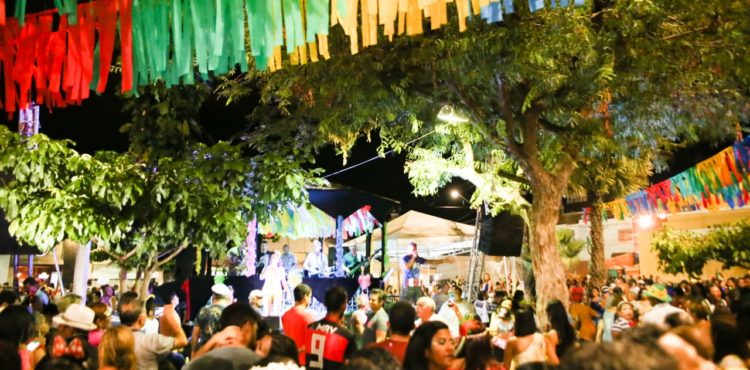 Público lota polos do Carnaval e consagra festa de Momo em Petrolina