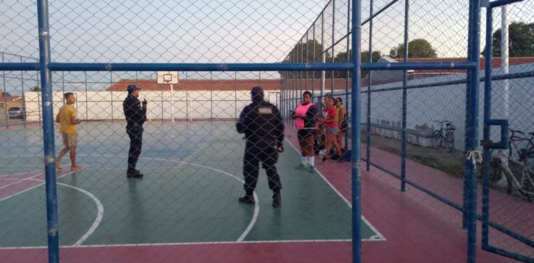 Prefeitura proíbe prática de esportes nas praças e quadras poliesportivas em Petrolina