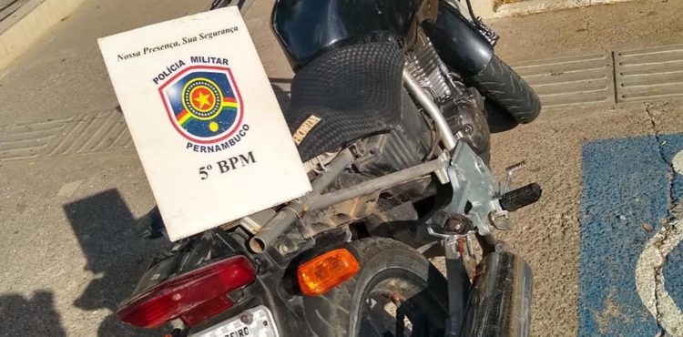 PM prende homem por receptação de moto roubada no bairro Nova Vida I