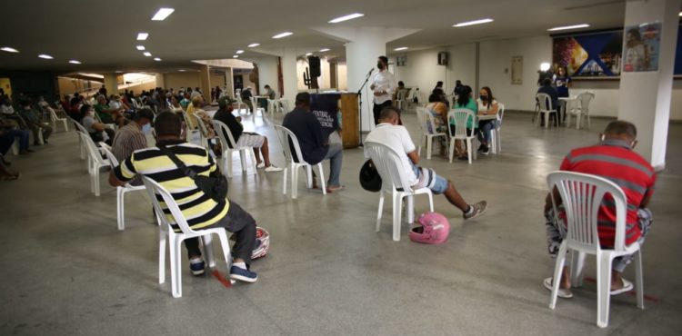 Benefício emergencial: saiba quando procurar o Centro de Convenções