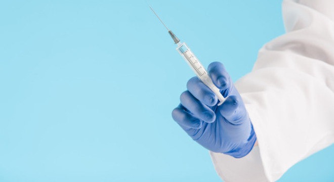 Vacina contra câncer cerebral tem sucesso histórico em testes humanos