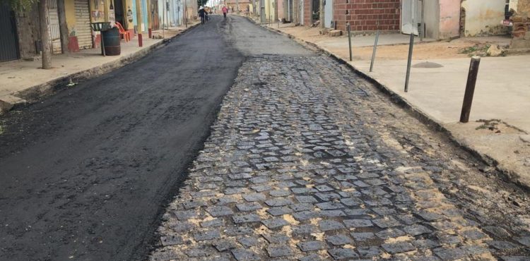 Prefeitura de Juazeiro inicia obra de pavimentação em mais uma rua do Itaberaba