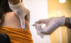 Vacina chinesa estará pronta para uso em novembro, dizem cientistas