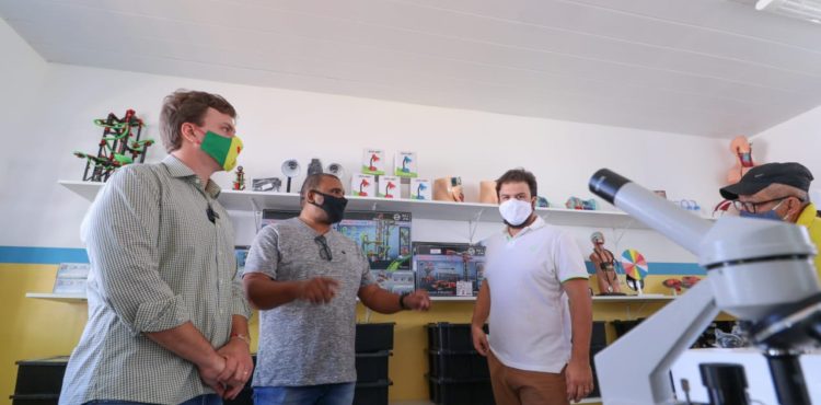 Miguel entrega ampliação e laboratório em escola no Alto do Cocar