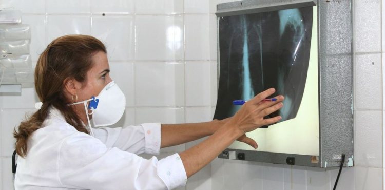 Lei proíbe formação em Saúde exclusivamente por EAD em Pernambuco