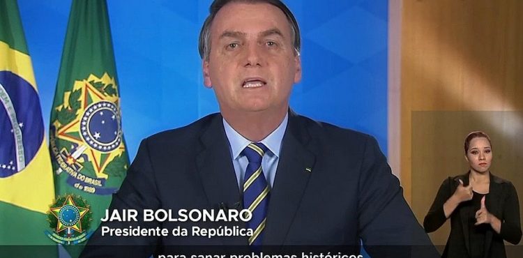 Senadores protocolam notícia-crime contra Bolsonaro; Rosa Weber será relatora