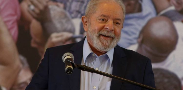 À imprensa internacional, Lula volta a dizer que pode ser candidato em 2022