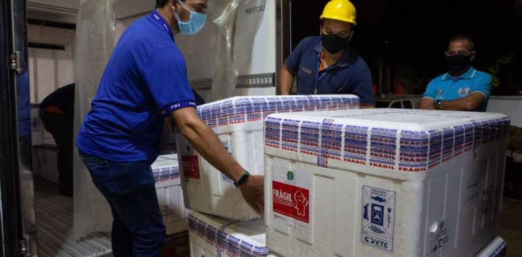 Pernambuco recebe mais 184.250 unidades da vacina da Astrazeneca para primeira dose