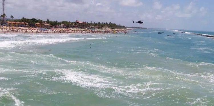 Pernambucanos se afogam na Praia do Francês, em Alagoas; uma vítima segue desaparecida