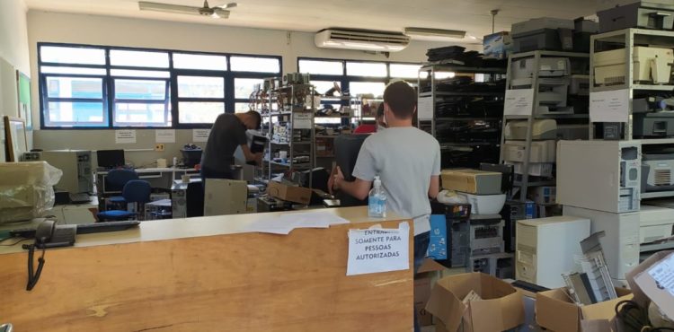 Projeto de Reciclagem de Lixo Eletrônico da Facape recebe e doa equipamentos