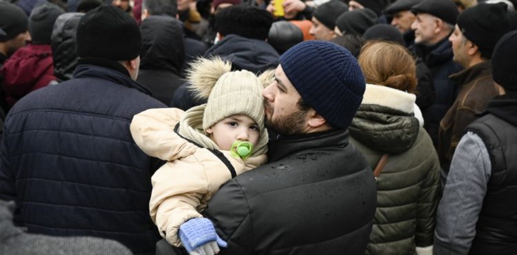 Ucrânia acusa Rússia de matar sete civis, sendo uma criança, durante evacuação