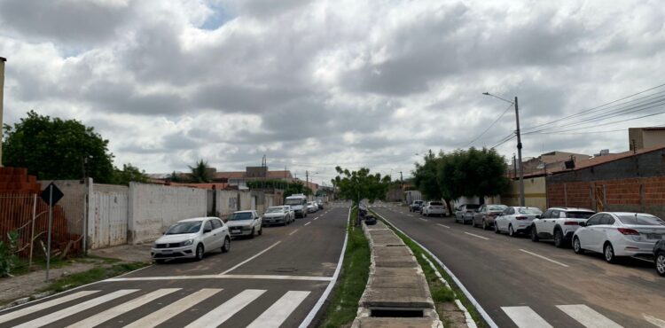 Prefeitura conclui sinalização de ruas do bairro Caminho do Sol em Petrolina