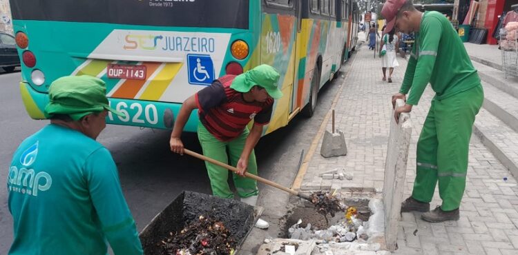 Juazeiro intensifica limpeza preventiva de galerias pluviais em preparação para o período de chuvas