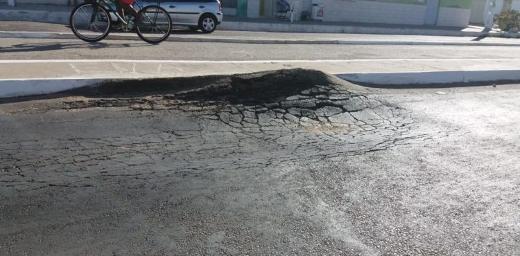 Prefeitura de Petrolina notifica Compesa para recuperar pavimentação de vias do município