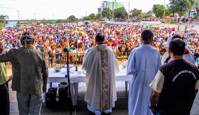 Missa do Vaqueiro encerra ciclo junino de Petrolina com renovação da fé e tradição do sertanejo