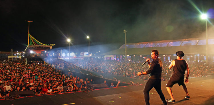 Gustavo Mioto e Aviões do Forró abrem o São João de Petrolina