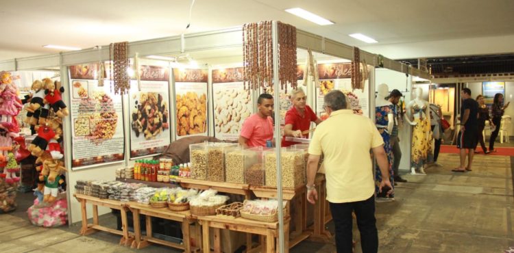 Com moda, decoração e artesanato, feira nacional segue até domingo em Petrolina