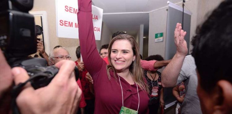 ‘A gente vai ganhar essa eleição’, afirma Marília Arraes após reunião do PT