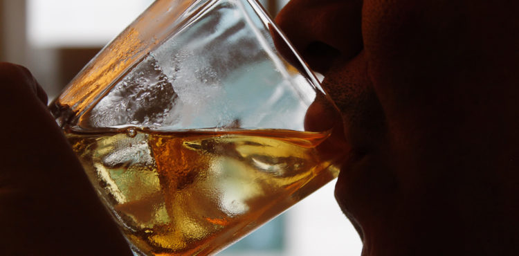 Álcool causa mais de 3 milhões de mortes por ano, diz OMS