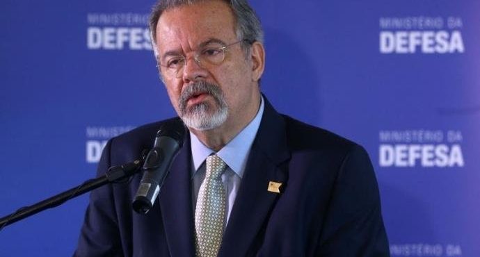 Segurança de candidatos será ampliada em 60%, diz ministro