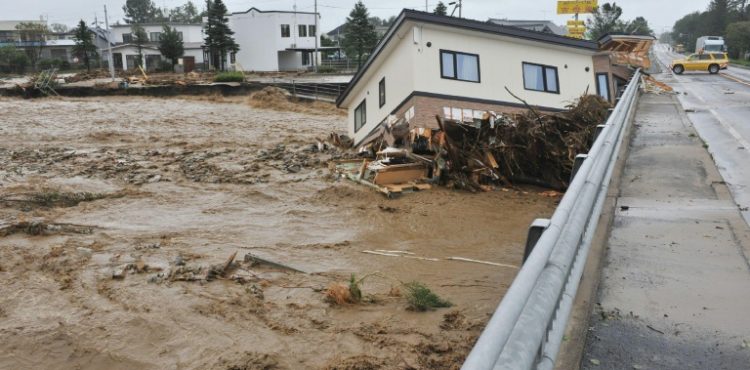 Tufão Trami faz com que cerca de mil voos sejam cancelados no Japão