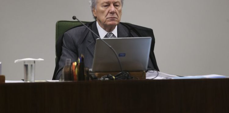 Covid: relator no STF conclui voto a favor de que governo apresente em 30 dias plano de vacinação