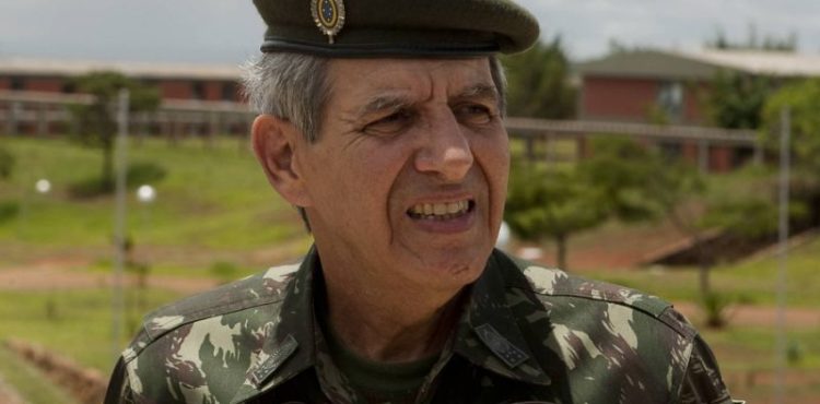 General Heleno diz que democracia nunca esteve ameaçada