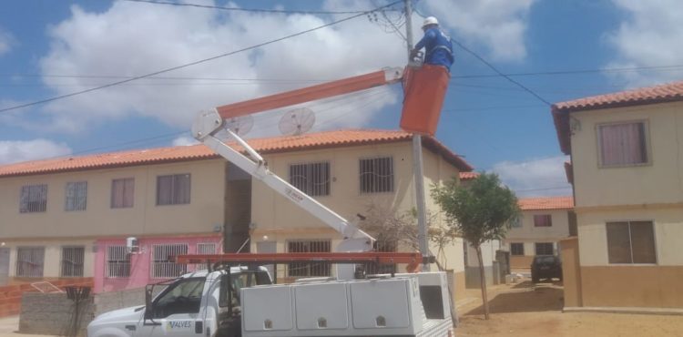 SESP realiza serviços de iluminação pública em vários bairros de Juazeiro