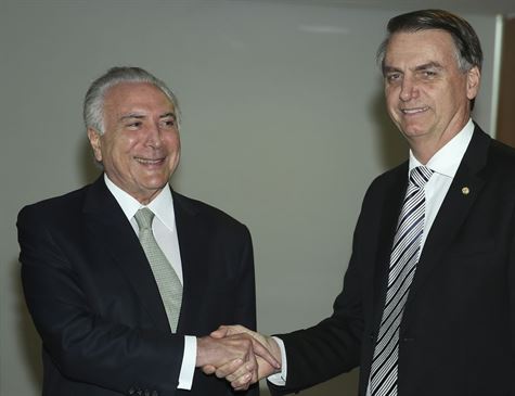 Governo Temer sugere a Bolsonaro PEC da Previdência até 15 de janeiro