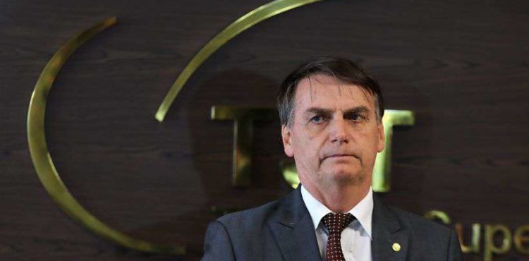 Bolsonaro diz que avalia reduzir para 4% imposto sobre produtos de TI