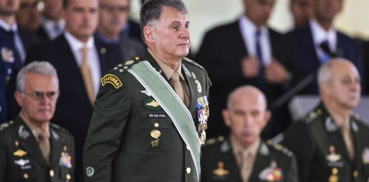 Situação na fronteira está mais calma, diz comandante do Exército