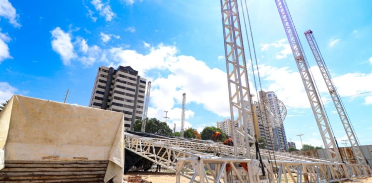 Carnaval de Petrolina: com mais de 30 toneladas, estrutura  promete oferecer grande festa aos foliões