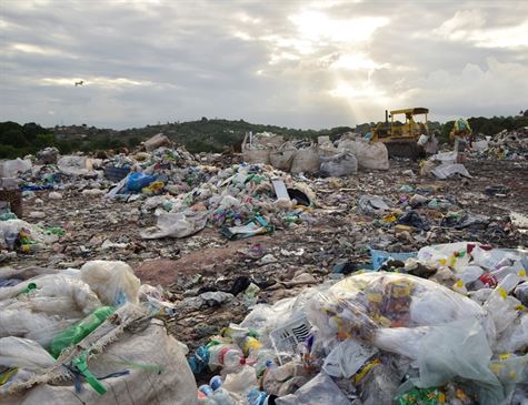 Mais da metade dos municípios de Pernambuco tem lixões irregulares