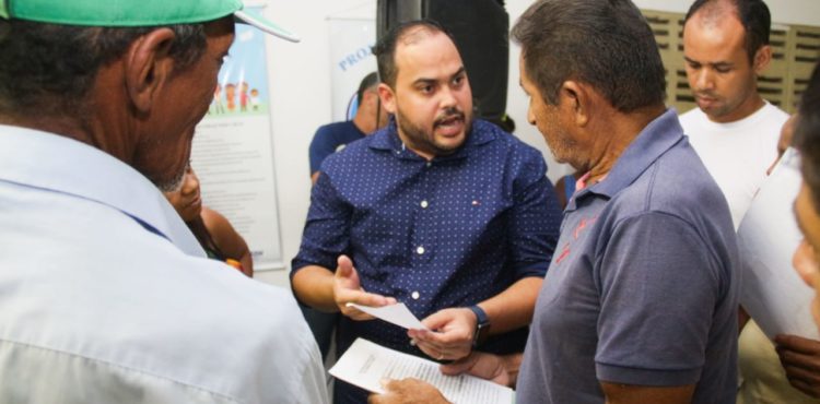 Regularização fundiária: encontro tira dúvidas de mais de 500 moradores do bairro João de Deus em Petrolina