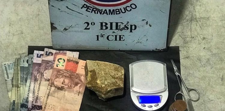 Policiais debelam ponto de droga e realizam prisão em flagrante por tráfico no centro de Petrolina