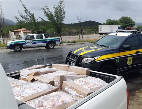 Carnes e queijos sem refrigeração são apreendidos no Sertão