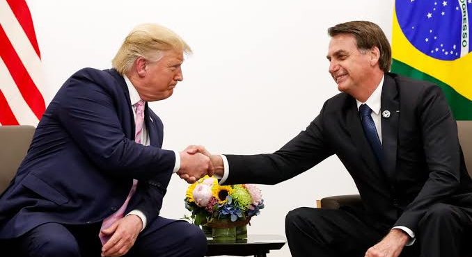 Ele é um homem especial e muito amado pelos brasileiros, diz Trump sobre Bolsonaro