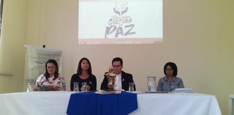 Secretária de Educação e o Bispo de Juazeiro apresentam para a imprensa o Projeto Valores Humanos e Cultura de Paz