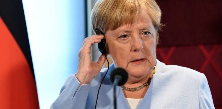 Para Angela Merkel, incêndios na Amazônia devem ser debatidos no G7