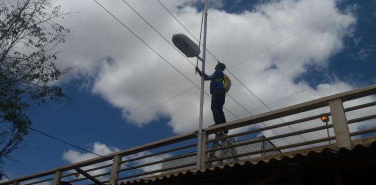 Prefeitura de Juazeiro inicia instalação de lâmpadas de LED em alguns pontos da cidade